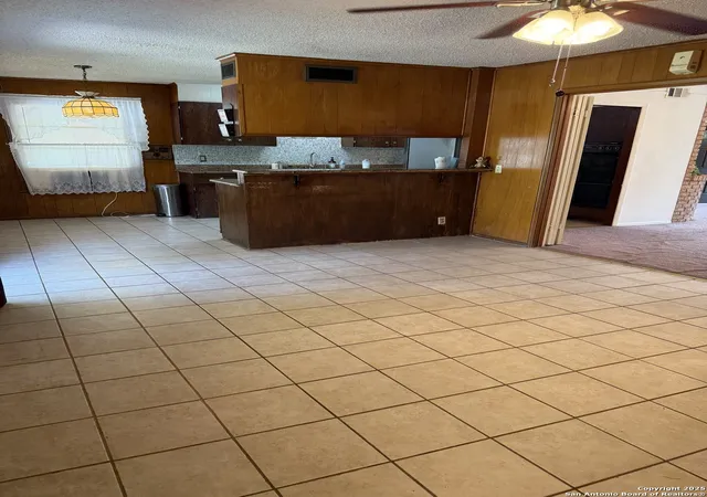 Photo 3 of Sale Pending at 315 Montpelier, San Antonio, TX 78228 | MLS# 1909065 | Listing updated on 2026-03-31