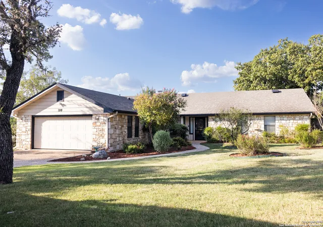 Photo 2 of Single family home for sale at 100 Riverhill, Kerrville, TX 78028 | MLS# 1909089 | Listing updated on 2025-10-27