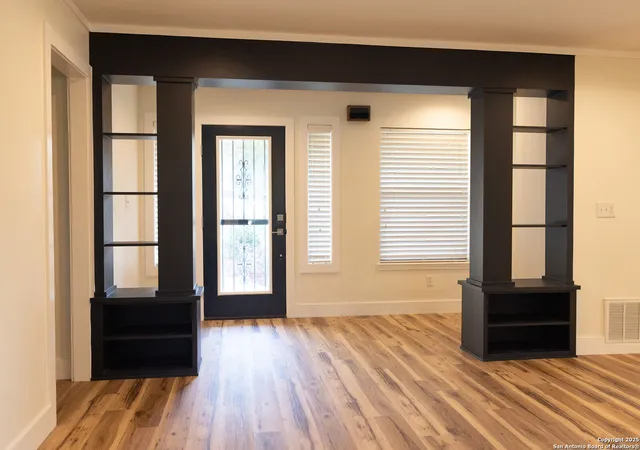 Photo 3 of Single family home for sale at 100 Riverhill, Kerrville, TX 78028 | MLS# 1909089 | Listing updated on 2025-10-27