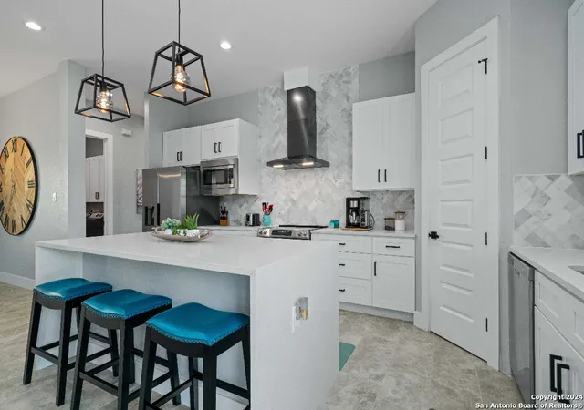 Photo 2 of Single family home for sale at 259 Magnolia Meadow, Canyon Lake, TX 78133 | MLS# 1909208 | Listing updated on 2026-04-05
