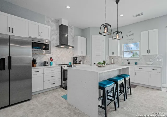 Photo 1 of Single family home for sale at 259 Magnolia Meadow, Canyon Lake, TX 78133 | MLS# 1909208 | Listing updated on 2026-04-05