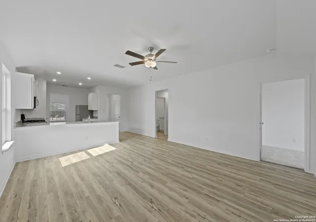 Photo 4 of Single family home for sale at 15131 Roebuck Canyon, Von Ormy, TX 78073 | MLS# 1909215 | Listing updated on 2025-11-11