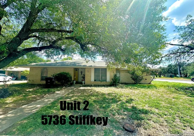 Listing Photo 4 - Condo for sale in building located at 5738 Stiffkey Dr, San Antonio, TX 78228