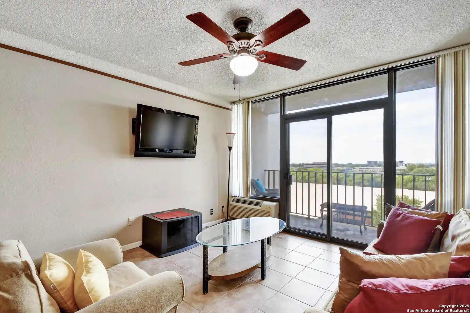 Listing Photo 2 - Condo for sale in 7701 Wurzbach Rd located at 7701 Wurzbach Rd, San Antonio, TX 78229 - Unit #405