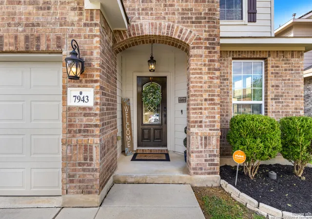Photo 4 of Sale Pending at 7943 Headwaters, San Antonio, TX 78254 | MLS# 1909239 | Listing updated on 2025-11-24