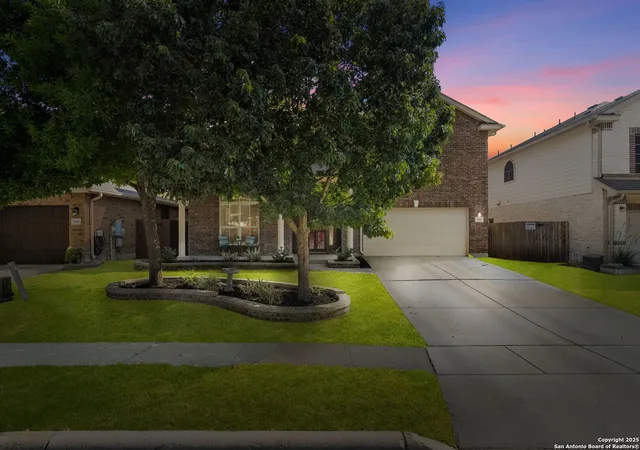 Photo 3 of Sale Pending at 518 Eldridge Dr, Cibolo, TX 78108 | MLS# 1909245 | Listing updated on 2026-01-25
