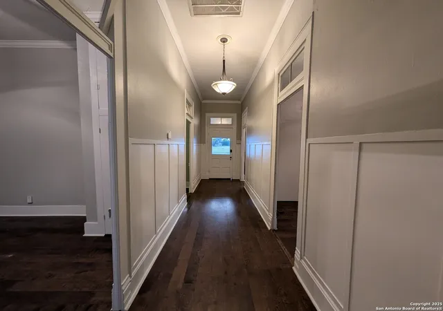 Photo 3 of Sale Pending at 806 Polk, Beeville, TX 78102 | MLS# 1909264 | Listing updated on 2025-11-16