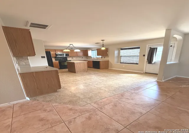 Photo 4 of Sale Pending at 7410 Sirius Mesa, San Antonio, TX 78252 | MLS# 1909265 | Listing updated on 2025-10-10
