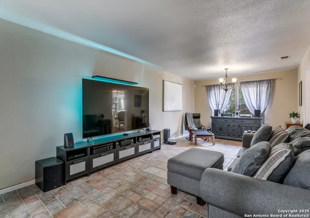 5th image of 6018 Royal Wood, San Antonio, TX 78239 | MLS# 1909295