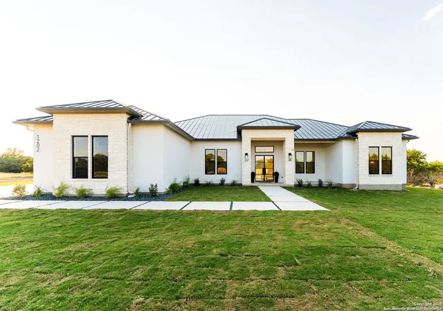 Photo 3 of Single family home for sale at 1202 Cielo Rio, Pipe Creek, TX 78063 | MLS# 1909314 | Listing updated on 2025-11-05