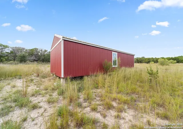 Photo 3 of Sale Pending at 426 Hollomon Rd, Kerrville, TX 78028 | MLS# 1909347 | Listing updated on 2025-10-01