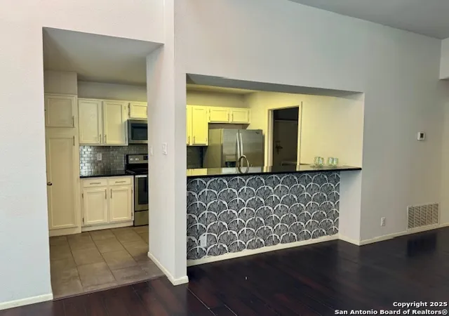 Photo 4 of Sale Pending at 5739 Spring Moon, San Antonio, TX 78247 | MLS# 1909358 | Listing updated on 2025-10-27