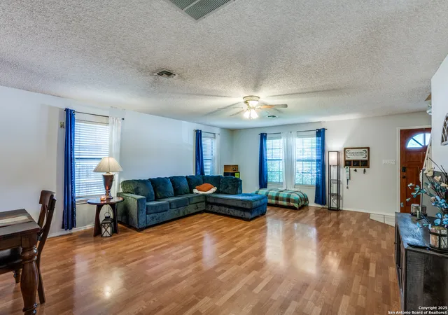 Photo 4 of Single family home for sale at 1658 Possum, San Antonio, TX 78232 | MLS# 1909374 | Listing updated on 2025-10-11