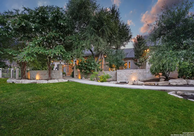 Photo 3 of Mansion for sale at 8 Winged Foot, Boerne, TX 78006 | MLS# 1909406 | Listing updated on 2026-01-08