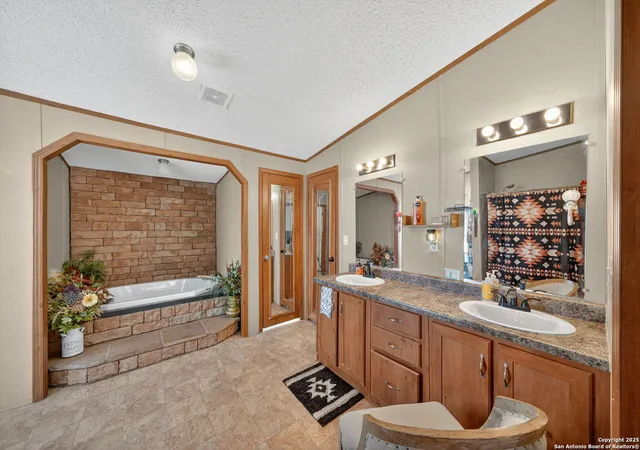 42nd image of 5530 Blackhill, Floresville, TX 78114 | MLS# 1909419