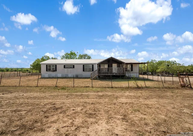 4th image of 5530 Blackhill, Floresville, TX 78114 | MLS# 1909419