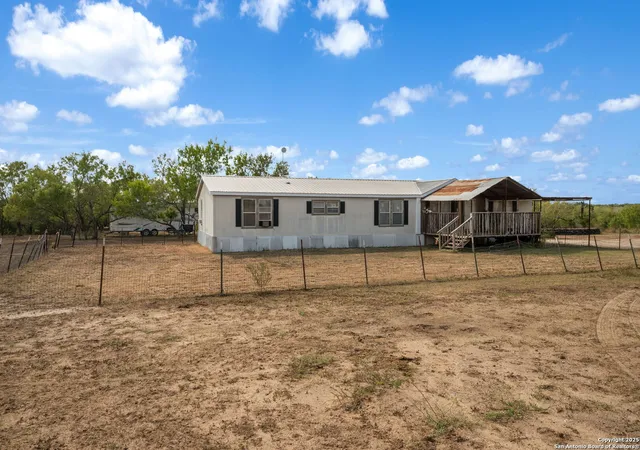 5th image of 5530 Blackhill, Floresville, TX 78114 | MLS# 1909419