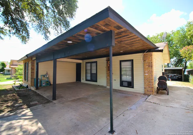 Photo 1 of Single family home for sale at 2715 Irwin, San Antonio, TX 78222 | MLS# 1909453 | Listing updated on 2026-01-17