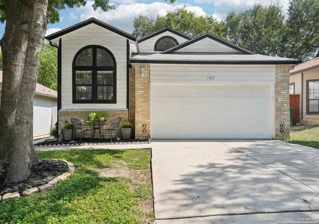 Photo 2 of Sale Pending at 5882 Spring Green, San Antonio, TX 78247 | MLS# 1909490 | Listing updated on 2025-11-07