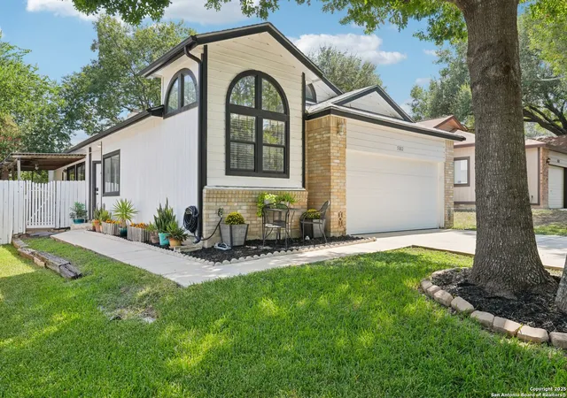 Photo 3 of Sale Pending at 5882 Spring Green, San Antonio, TX 78247 | MLS# 1909490 | Listing updated on 2025-11-07