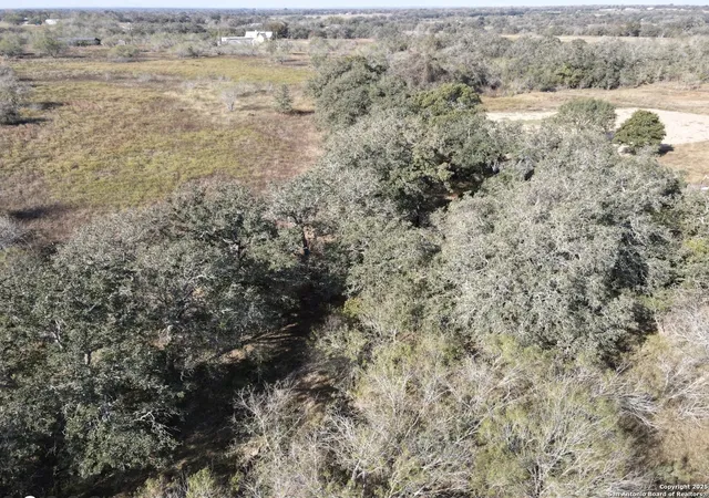 Photo 4 of House for sale at 3667 County Road 427, Stockdale, TX 78160 | MLS# 1909576 | Listing updated on 2025-10-03