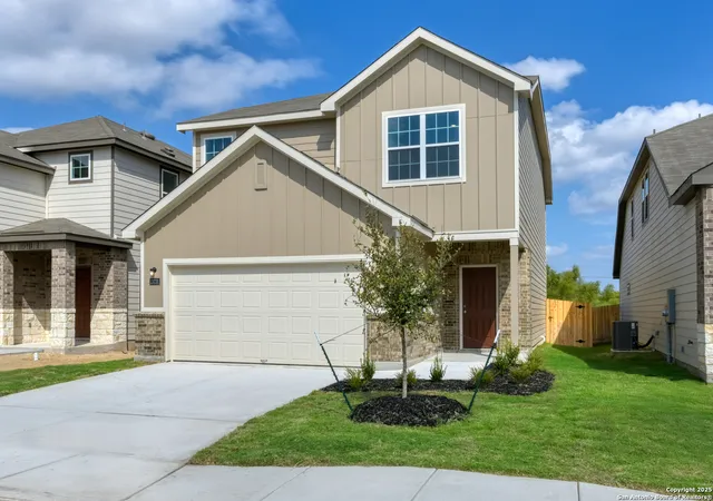 Photo 3 of Sale Pending at 13731 Birch Xing, San Antonio, TX 78210 | MLS# 1909630 | Listing updated on 2025-11-07