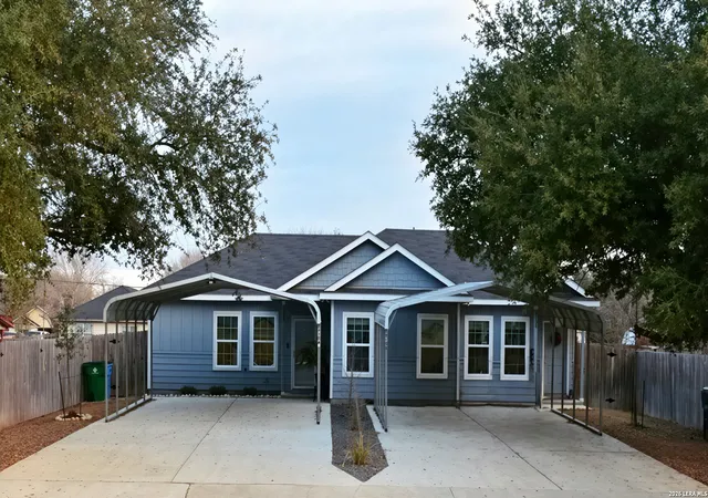 Homes for sale in Seguin, TX | 810 E Baxter St, Seguin, TX 78155 | MLS# 1909677