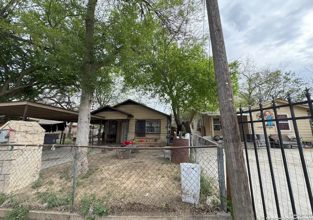 Photo 1 of Single family home for sale at 2930 Tampico St, San Antonio, TX 78207 | MLS# 1909732 | Listing updated on 2025-10-04