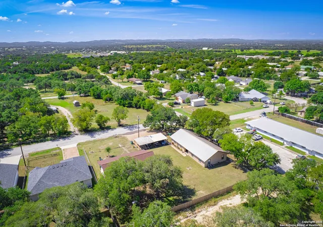 56th image of 1016 1022 13th St, Blanco, TX 78606 | MLS# 1909769