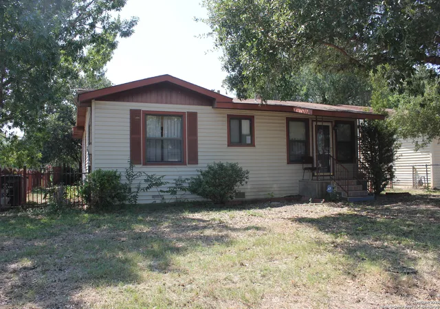 Photo 2 of Single family home for sale at 630 Carlisle, San Antonio, TX 78225 | MLS# 1909845 | Listing updated on 2025-11-17