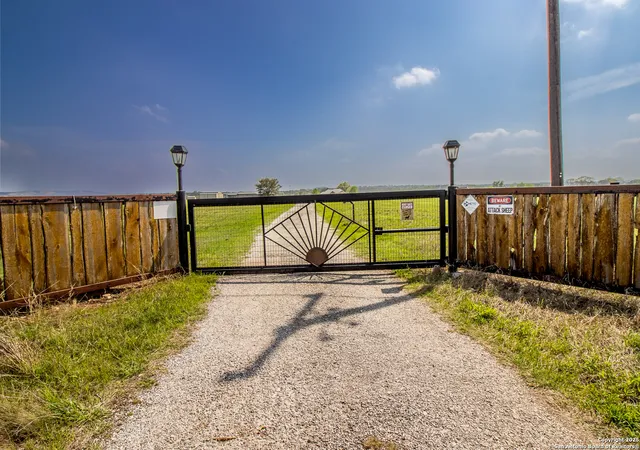 43rd image of 6515 Hwy 27, Center Point, TX 78010 | MLS# 1909846