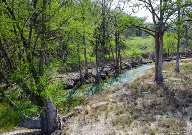 Photo 4 of House for sale at 6515 Hwy 27, Center Point, TX 78010 | MLS# 1909846 | Listing updated on 2025-11-25