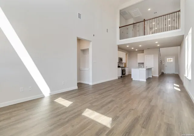 Photo 4 of Single family home for sale at 6122 Quiet Oak Pl, San Antonio, TX 78219 | MLS# 1909885 | Listing updated on 2026-09-14