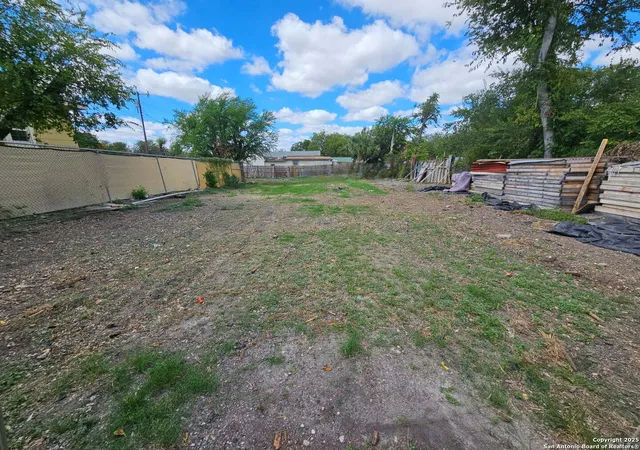 Photo 1 of Land for sale at Tbd S Anthony, San Antonio, TX 78210 | MLS# 1909897 | Listing updated on 2025-10-23