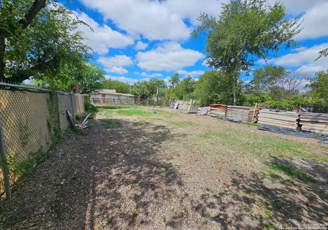 Photo 3 of Land for sale at Tbd S Anthony, San Antonio, TX 78210 | MLS# 1909897 | Listing updated on 2025-10-23