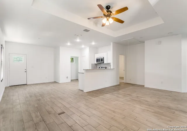 4th image of 862 W Southcross, San Antonio, TX 78211 | MLS# 1909899