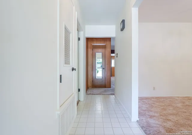 Photo 4 of Sale Pending at 117 Twinleaf, San Antonio, TX 78213 | MLS# 1909903 | Listing updated on 2026-03-20