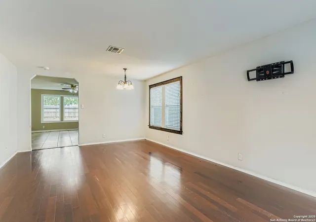 Photo 3 of Single family home for sale at 2030 Castleberry, New Braunfels, TX 78130 | MLS# 1909920 | Listing updated on 2025-11-18