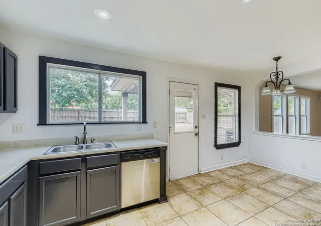 Photo 3 of Single family home for sale at 2030 Castleberry, New Braunfels, TX 78130 | MLS# 1909920 | Listing updated on 2025-11-18