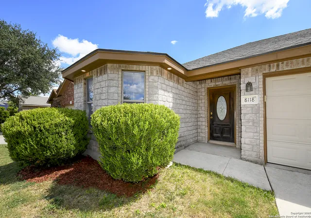 Photo 2 of Sale Pending at 8118 Grissom Circle, San Antonio, TX 78251 | MLS# 1909965 | Listing updated on 2025-11-18