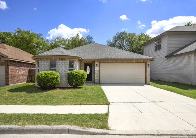 Photo 1 of Sale Pending at 8118 Grissom Circle, San Antonio, TX 78251 | MLS# 1909965 | Listing updated on 2025-11-18