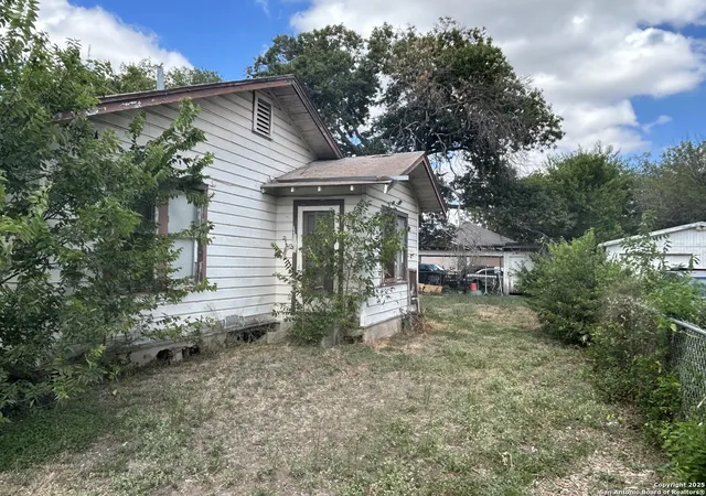 18th image of 301 Barrett, San Antonio, TX 78214 | MLS# 1909975