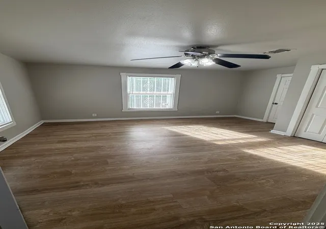 Photo 3 of Single family home for sale at 1108 E Crockett, San Antonio, TX 78202 | MLS# 1909984 | Listing updated on 2025-10-17