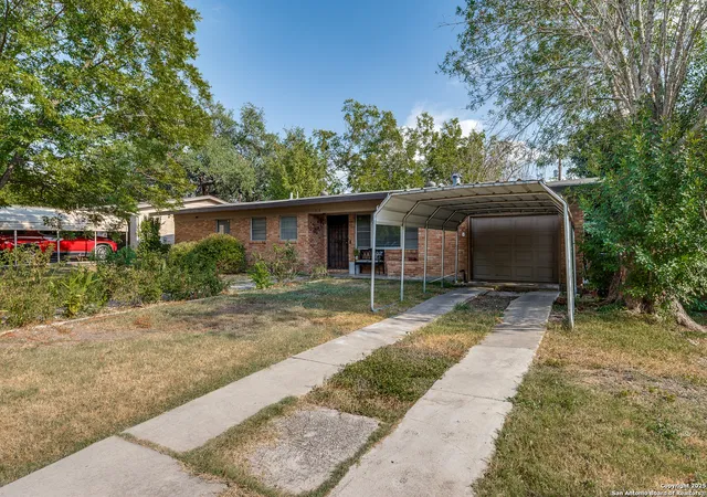 Photo 3 of Sale Pending at 518 Artemis, San Antonio, TX 78218 | MLS# 1910039 | Listing updated on 2025-10-23