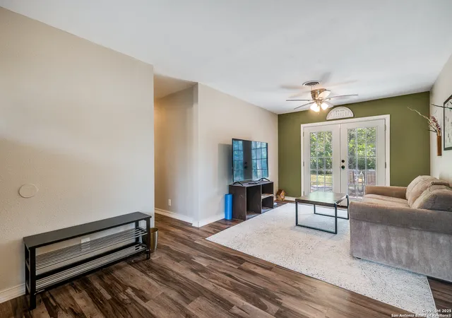 Photo 3 of Sale Pending at 518 Artemis, San Antonio, TX 78218 | MLS# 1910039 | Listing updated on 2025-10-23