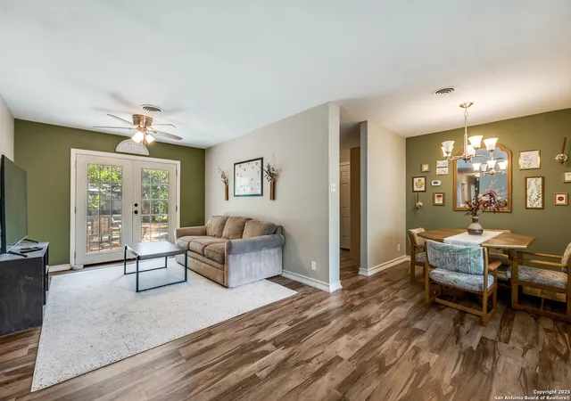 Photo 4 of Sale Pending at 518 Artemis, San Antonio, TX 78218 | MLS# 1910039 | Listing updated on 2025-10-23