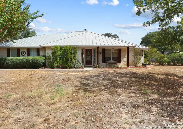 1st image of 113 S Deer Ridge Dr, La Vernia, TX 78121 | MLS# 1910042