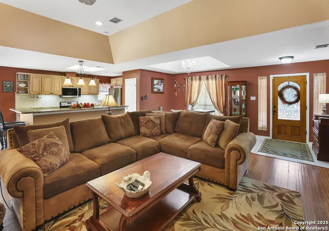 3rd image of 113 S Deer Ridge Dr, La Vernia, TX 78121 | MLS# 1910042