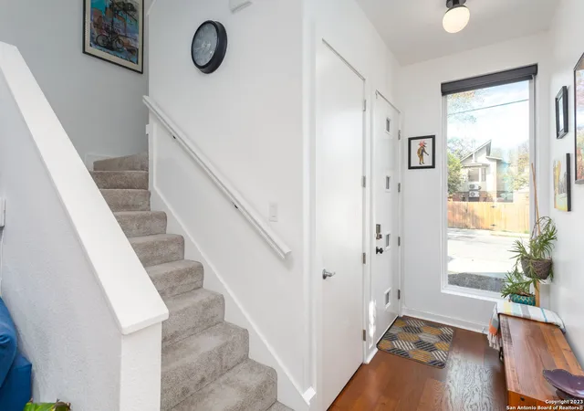 Photo 3 of Sale Pending at 1838 E Crockett, San Antonio, TX 78202 | MLS# 1910056 | Listing updated on 2025-10-14