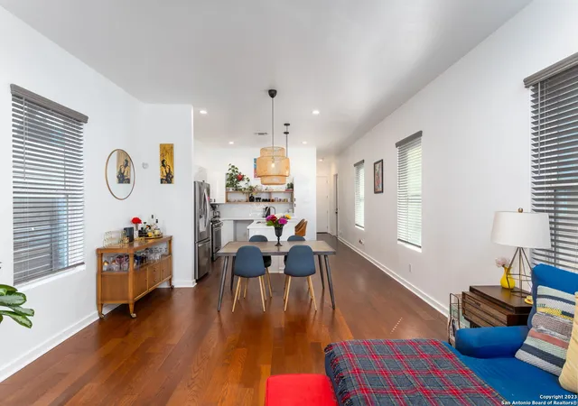 Photo 4 of Sale Pending at 1838 E Crockett, San Antonio, TX 78202 | MLS# 1910056 | Listing updated on 2025-10-14